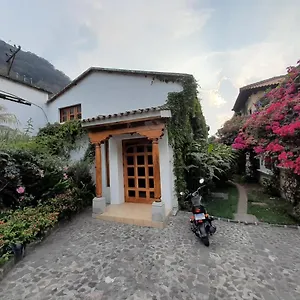 Casa Buho Bed and breakfast